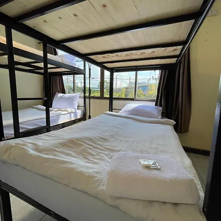 Maland House - Soi 14 Saisong Road โรงแรม