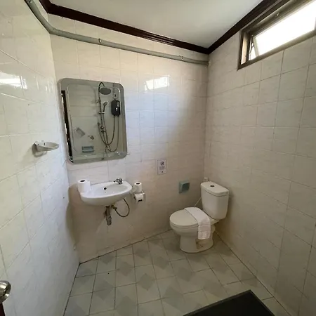 Maland House - Soi 14 Saisong Road โรงแรม