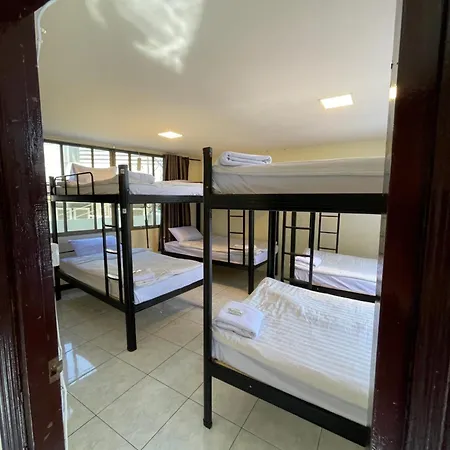 โรงแรม Maland House - Soi 14 Saisong Road *