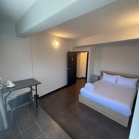 Maland House - Soi 14 Saisong Road *