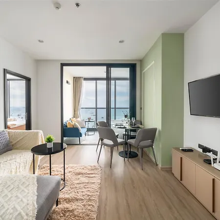 โรงแรม Vacaystation Edge Pattaya