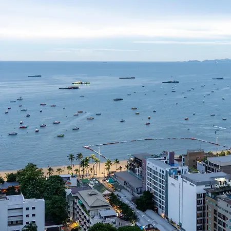 Vacaystation Edge โรงแรม 4*