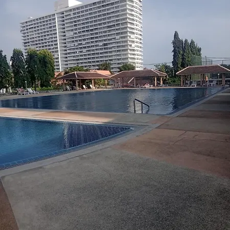 Condotel A Jomtien Road Apartment Pattaya
