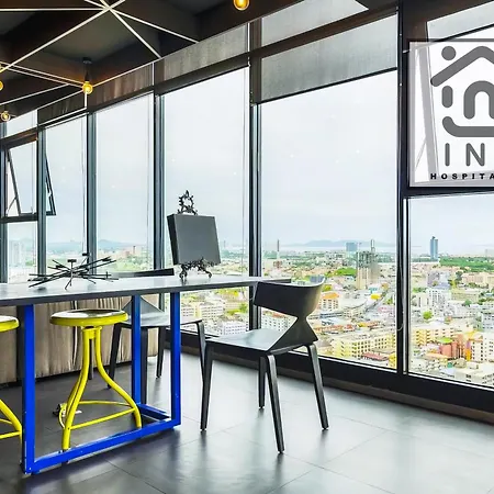 อพาร์ตโฮเทล The Base Exclusive By Inh Global *