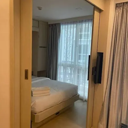 1bed Luxury With Pool & Gym Access Near Walking Street Apartment Pattaya