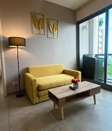 อพาร์ทเม้น Sea View High Floor 2 Bed Room-excellent Location
