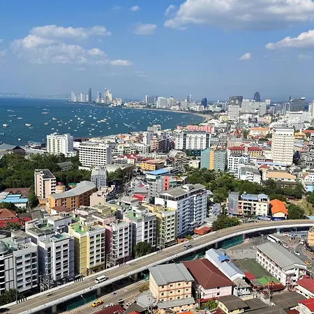 อพาร์ตโฮเทล Unixx Seaview Pattaya