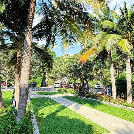 Unixx Seaview 3* Pattaya