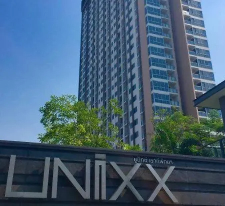 Unixx South Apartment *