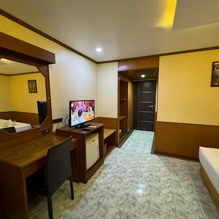 Mr.mac's Place 2*