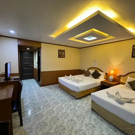 Mr.mac's Place Hotel 2*