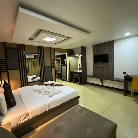 Mr.mac's Place Hotel 2*