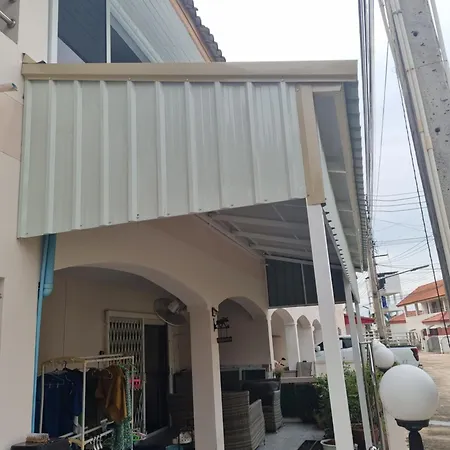 3 Bedroom Renovated House With In - And Outdoor Jacuzzi *
