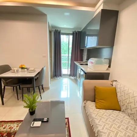 Arcadia Continental Comfort Apartment