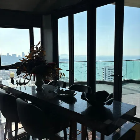 The Edge Stylish Apartment Pattaya