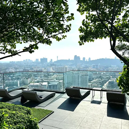 The Edge Stylish Apartment *