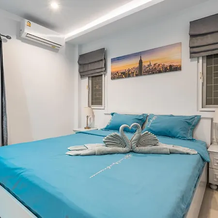 5 Bedrooms Modern Pool *