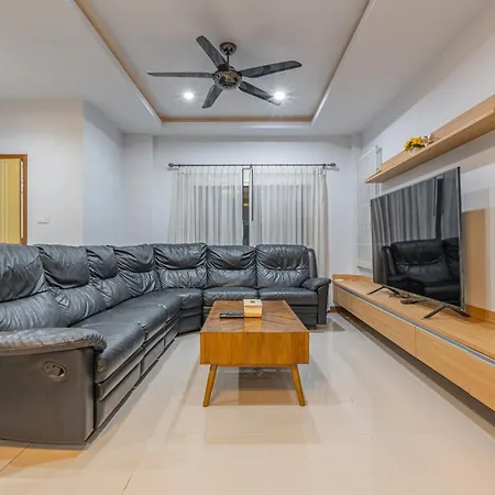 5 Bedrooms Modern Pool วิลล่า