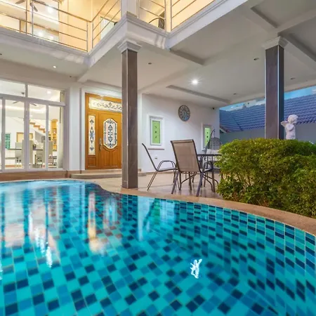 5 Bedrooms Modern Pool Pattaya