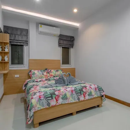 5 Bedrooms Modern Pool วิลล่า Pattaya