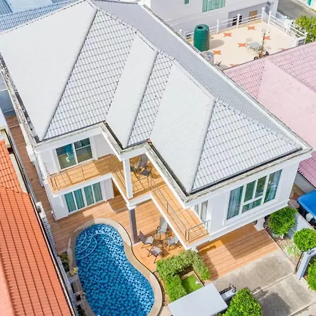 5 Bedrooms Modern Pool * Pattaya