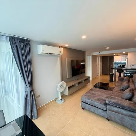 Large Luxury - Centre - Centara Avenue, Pool View - 805 อพาร์ทเม้น