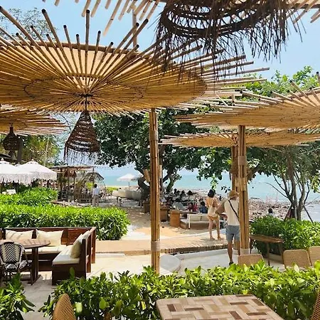 Hill And Super Seaview Apartment Pattaya