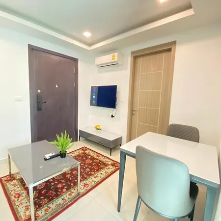 Arcadia Continental Pool View Apartment *