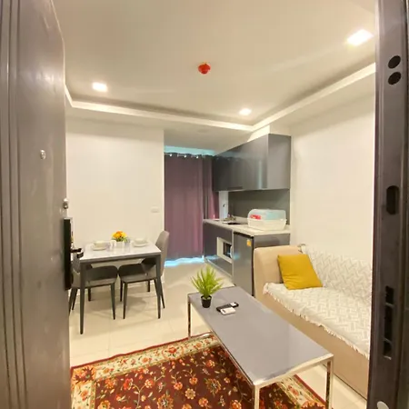 Arcadia Continental Pool View Apartment *
