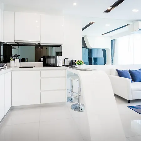 New Superb One-bedroom In The Heart Of Apartment *