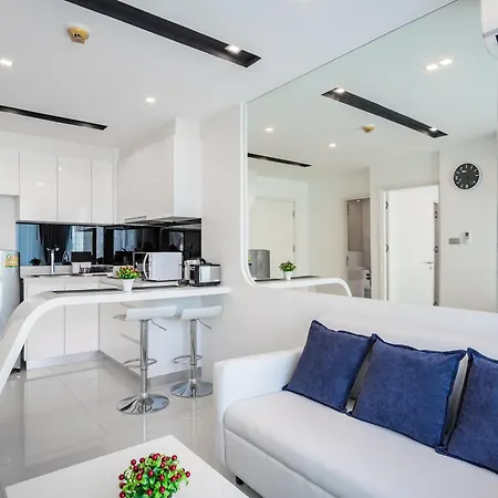 New Superb One-bedroom In The Heart Of Apartment *