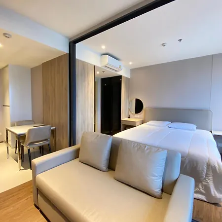 Comfort With Seaview Panorama Pool Apartment Pattaya