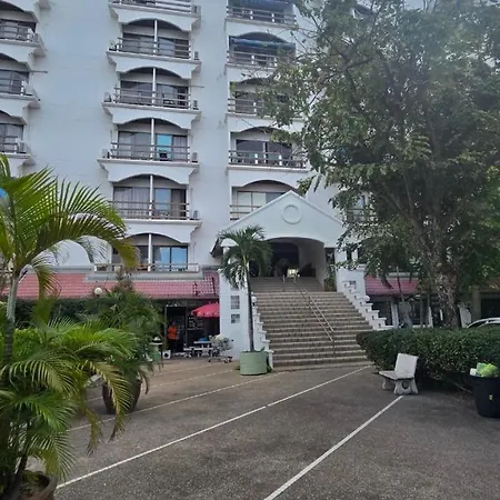 Diana Estate Condominium Soi Buakhaw Tree Town Market * Pattaya