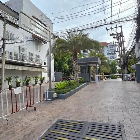 Diana Estate Condominium Soi Buakhaw Tree Town Market Apartment