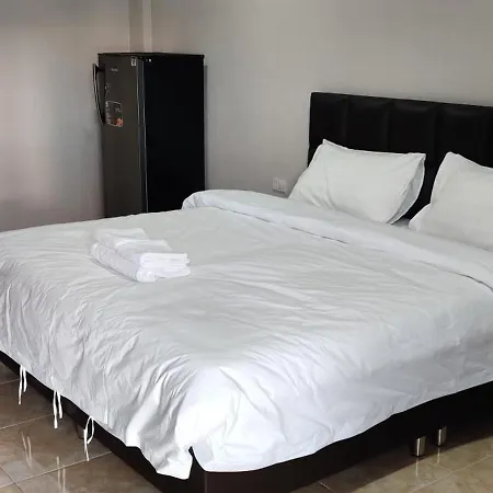 Dj Residency And Pool Party Hotel 3*