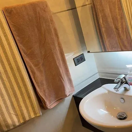 The Private Paradise Two-Bedroom Condo Only Women, Shared Accommodation อพาร์ทเม้น *