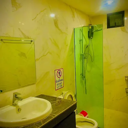2 * Pattaya