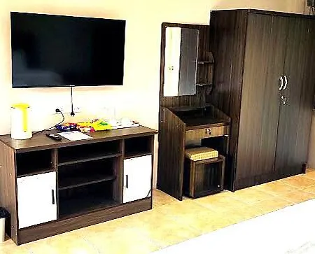 Residency And Pool Hotel 3*