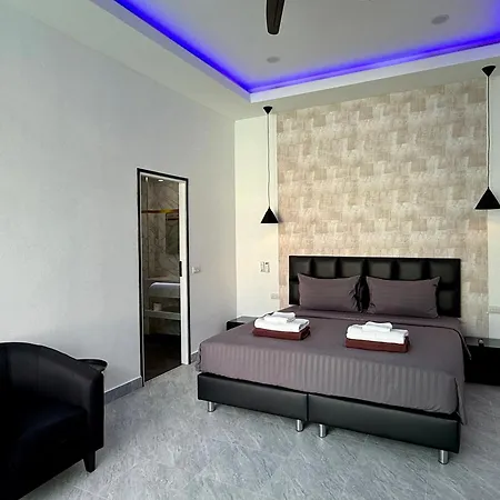 Pool 435 Nearby Walking Street Pattaya