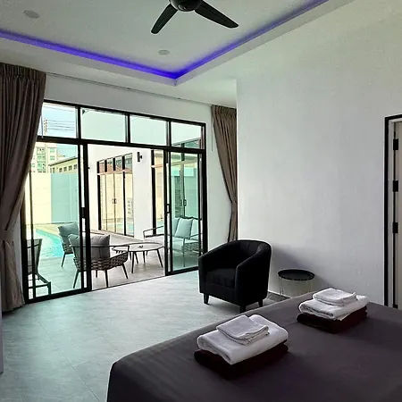 Pool 435 Nearby Walking Street Pattaya