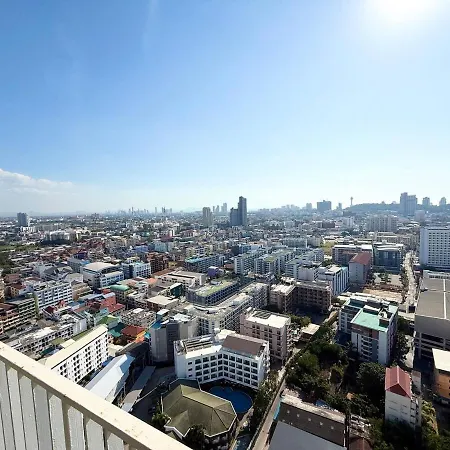 The Base - Spacious 70sqm, 2 Bedroom, 2 Bathroom, Penthouse - Centre - 592 Apartment Pattaya