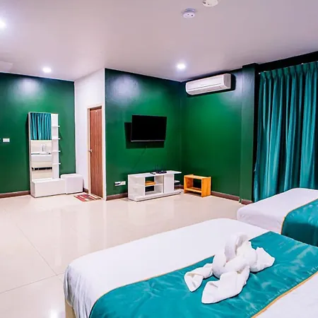 The Ace 6 Bedroom 6 Bathroom With Free Bills *