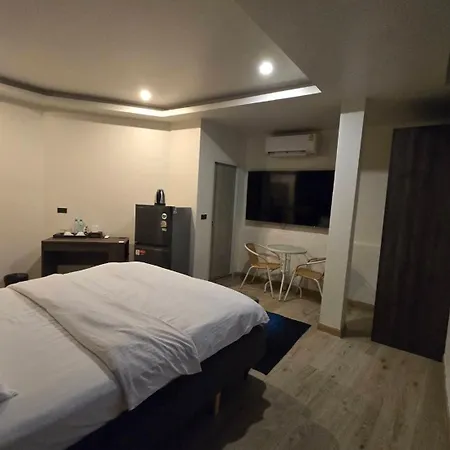 Pumpui Place 3* Pattaya