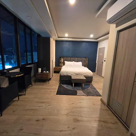 Guest house Pumpui Place 3*