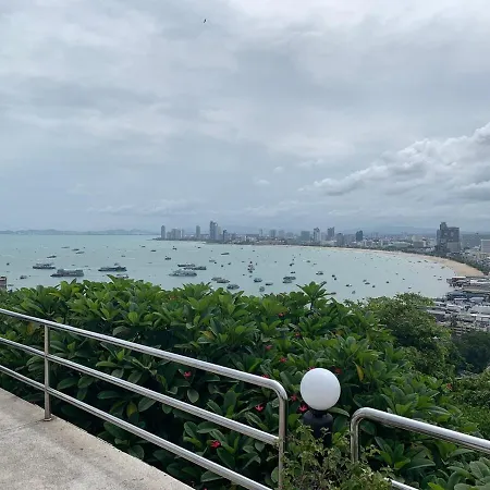 Stunning Unit Situated In Pattaya
