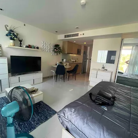 อพาร์ทเม้น Stunning Unit Situated In *