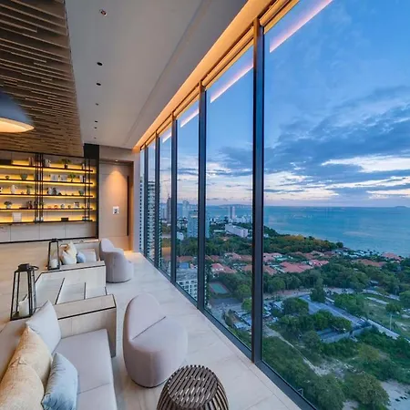 Apartment Sea View Great Location *