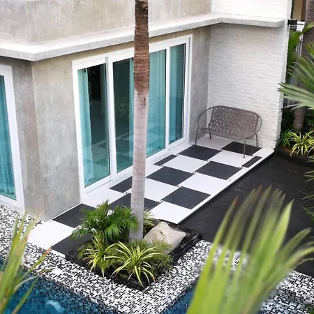 Majestic Pool * Pattaya