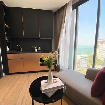 Luxury Edge Apartment