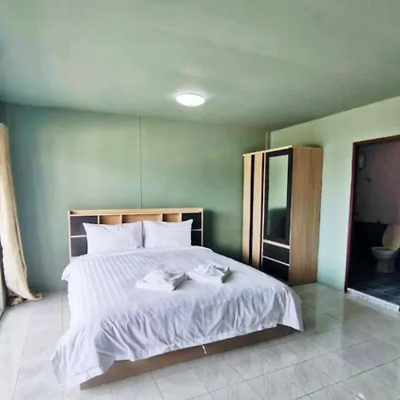 4 Palms Pratumanak Hotel Pattaya